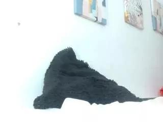 Freechat ivone-rose on CamSoda