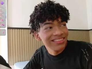 Freechat ivone-rose on CamSoda