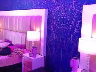 Freechat julitpink on CamSoda