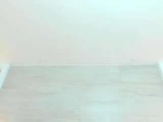 Offline karol-lewiss on CamSoda