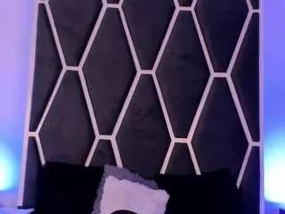 Offline kendallcaam on CamSoda