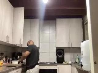 Freechat kingtgc on CamSoda