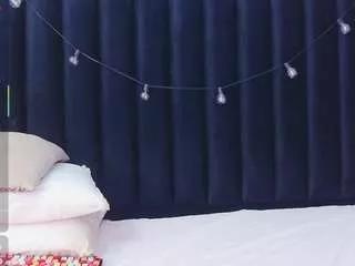 kinkyhousewifee on CamSoda 