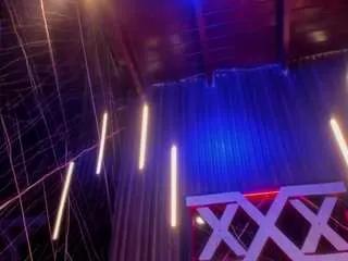 Freechat kloesuarez on CamSoda