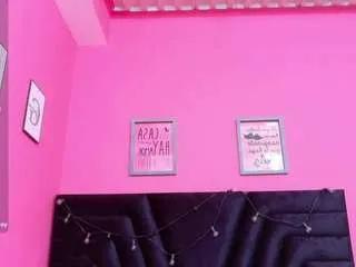 Freechat littleebluee on CamSoda