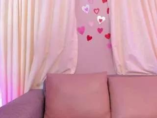Freechat lucyyliiu on CamSoda