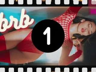 Freechat lucyyliiu on CamSoda