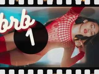 Freechat lucyyliiu on CamSoda