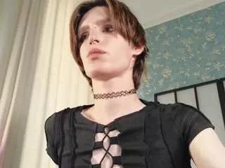 Freechat madi-snow on CamSoda