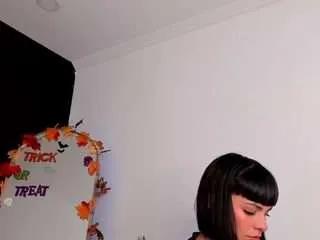 Offline mariham on CamSoda