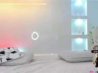 Offline martina-mayers on CamSoda