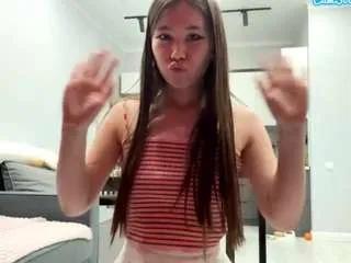 moiracrissey — touch wet pussy [77 tokens remaining]