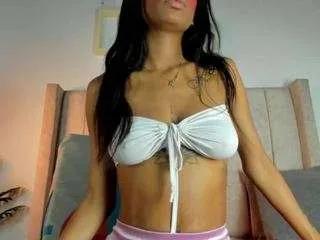 Freechat monthblack on CamSoda