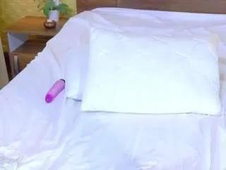 natasha-carlson18 — My tight little pussy hungry to play!// LOVENSE TOY IS ON MAKE ME EXPLODE -@goal 3 naked//@7 finger pussy//@12 dildo cum [39 tokens remaining] [31 tokens remaining]