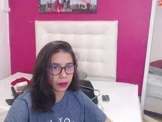 Freechat nextdoor-fantassy on CamSoda