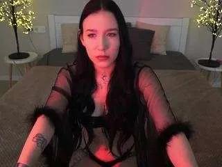 Freechat nikkigoldside on CamSoda