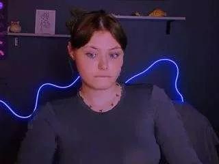 Freechat nikol-kitt on CamSoda