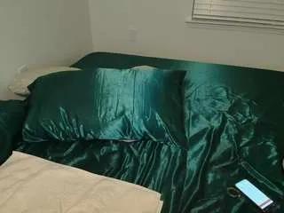 parisloveee03 — PVT OPEN who will make me cum the most ? :) [385 tokens remaining]