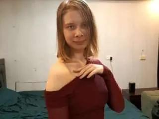 saanviscott — Make my shoulder more bare [10 tokens remaining]