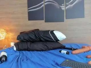 Freechat salem-cute on CamSoda