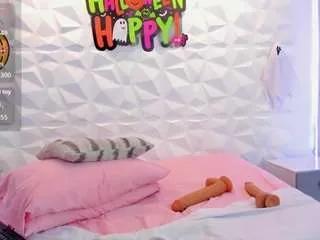 Freechat salem-cute on CamSoda