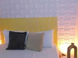 Offline saliha-pinky on CamSoda