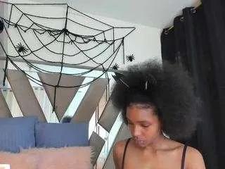 sara-williams1 on CamSoda 