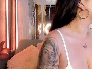 sarawolff on CamSoda 