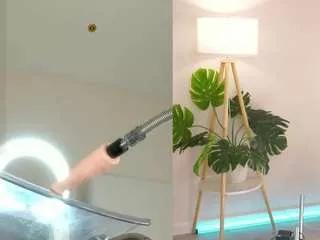 Freechat shynieblush on CamSoda