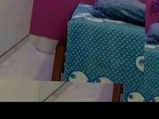 Offline skinnybarbie022 on CamSoda