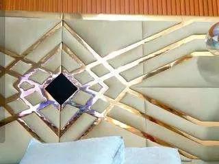 Freechat sluttyandmature on CamSoda