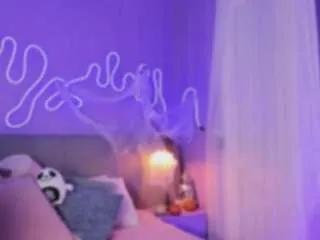 Freechat sofly-s on CamSoda