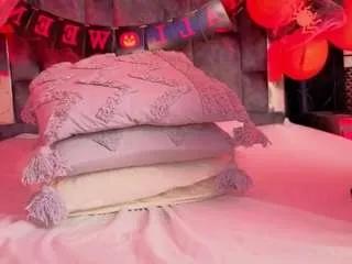 stellahoorny — COME TO GRAB MY PEACH // SQUIRT at goal #3  // Lets play camsoda's games  // PVT ON // Snapchat for sale// Ask me for custom video // [250 tokens remaining]