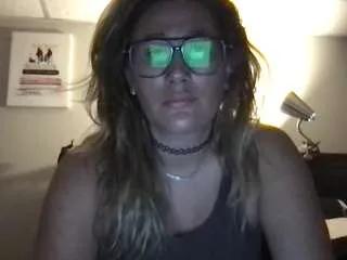 Away suziieq23 on CamSoda