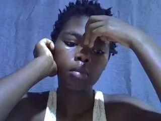 sweet-roxxy on CamSoda 