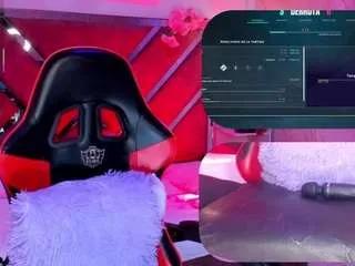 Offline sweetiecloe on CamSoda