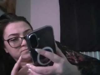 Offline tinylillady on CamSoda