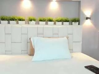 Freechat valeeriagarcia on CamSoda