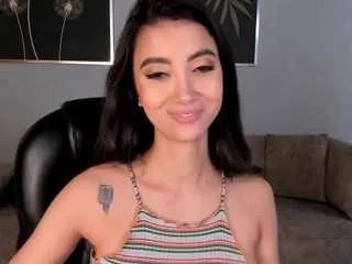 Freechat valeriavelvet on CamSoda