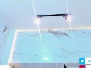 Freechat valirya-devote on CamSoda