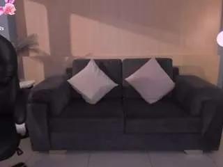 Offline victoria-18 on CamSoda