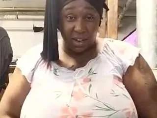 Freechat virgovixengal on CamSoda