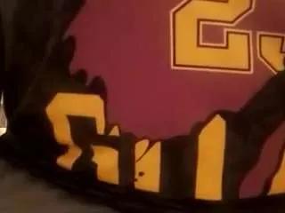 Freechat virgovixengal on CamSoda