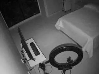 Freechat voyeurcam-casa-salsa-bedroom-12 on CamSoda