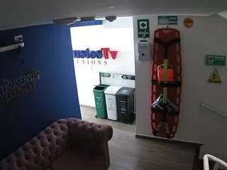 Freechat voyeurcam-jb-lobby on CamSoda