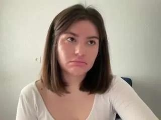 Offline youramy on CamSoda