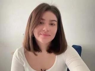 Offline youramy on CamSoda