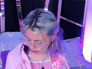 yukky-kuran on CamSoda 