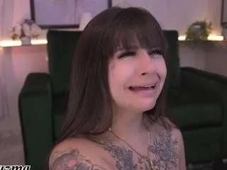 Offline zoe-cruz21 on CamSoda