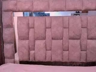 Offline zuly-jones on CamSoda